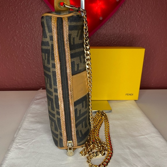 Vintage Fendi Zucca Crossbody - Picture 6 of 11